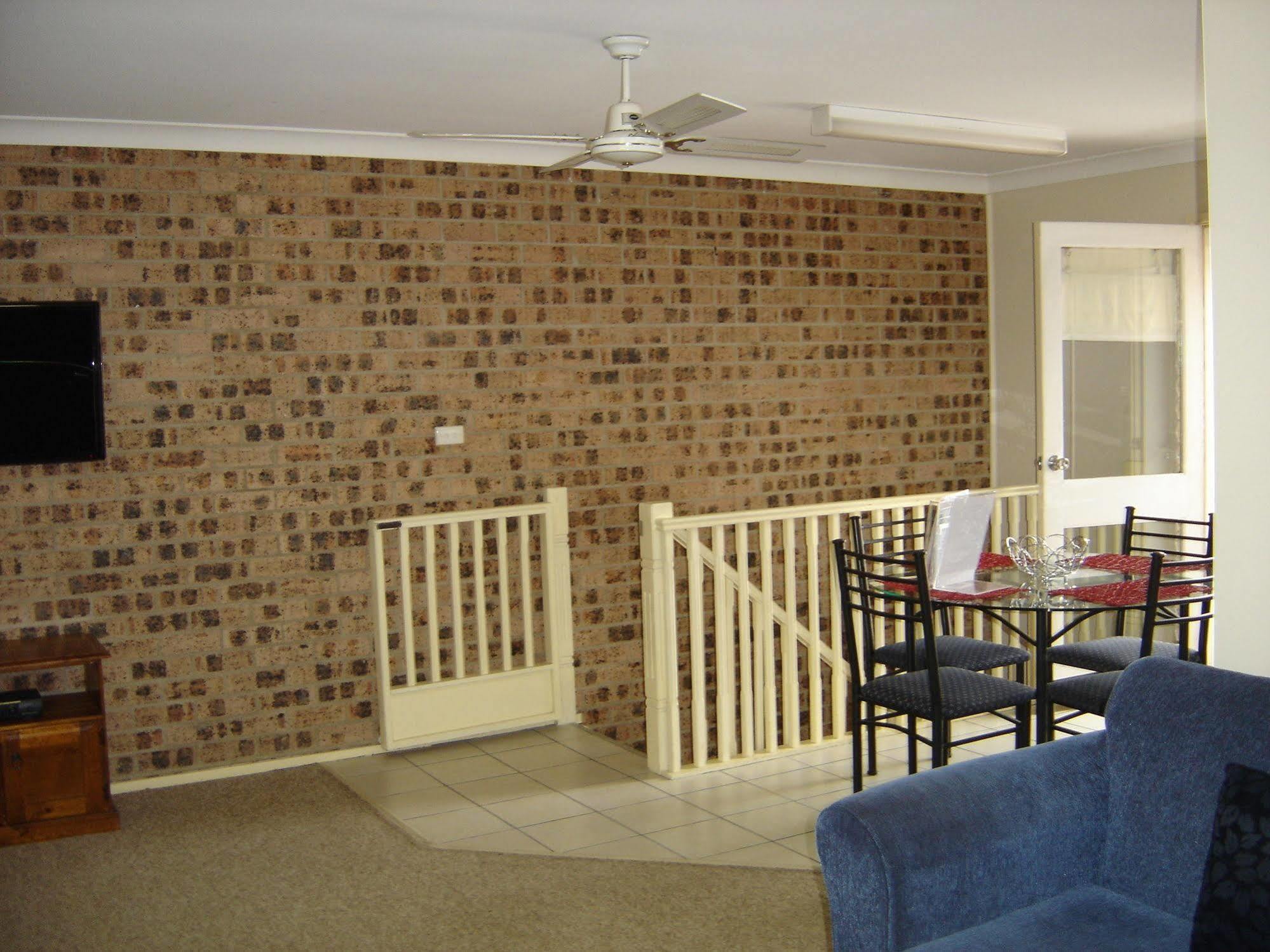 Avaleen Lodge Motor Inn Nowra Exterior foto