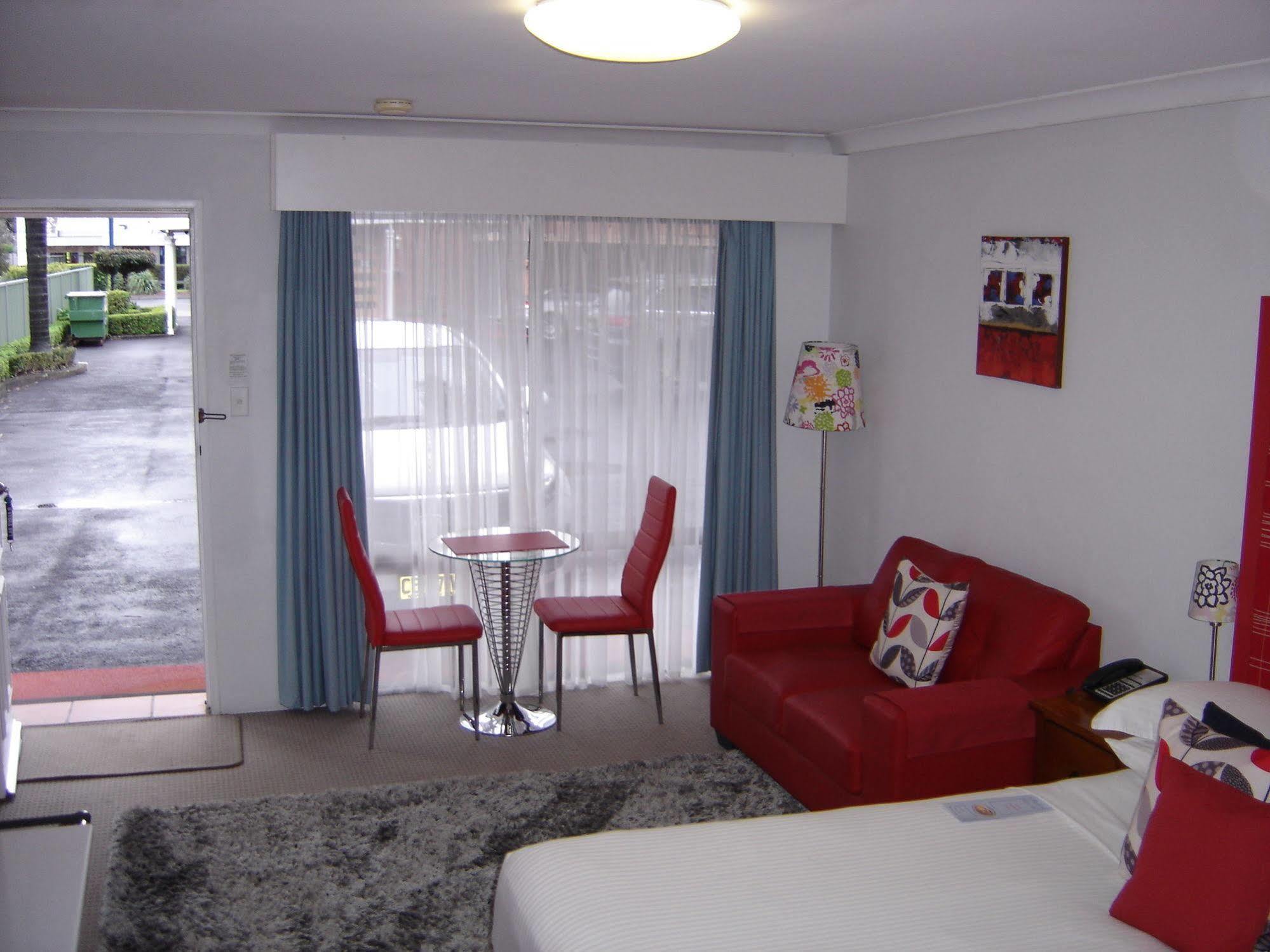 Avaleen Lodge Motor Inn Nowra Exterior foto