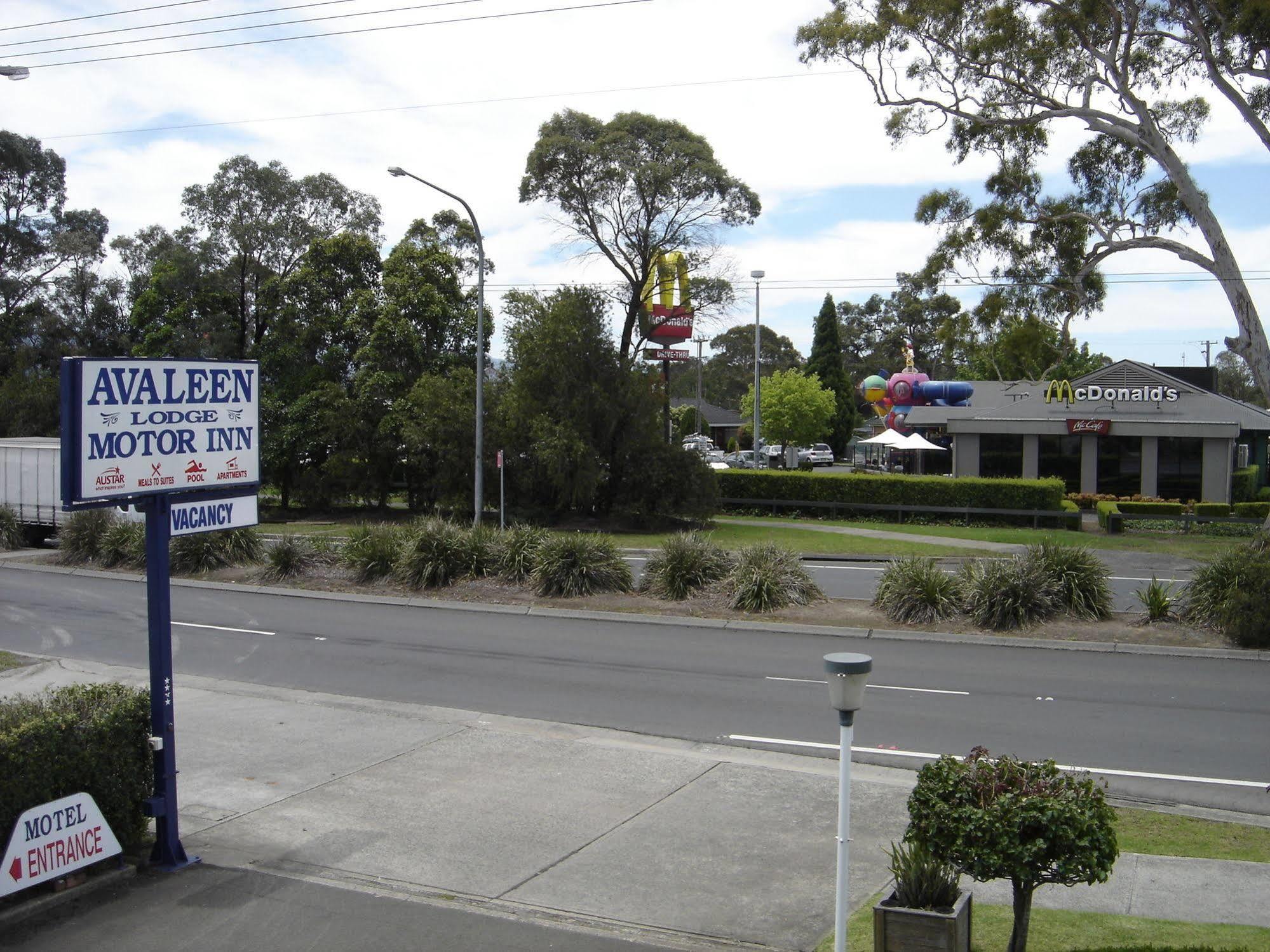 Avaleen Lodge Motor Inn Nowra Exterior foto